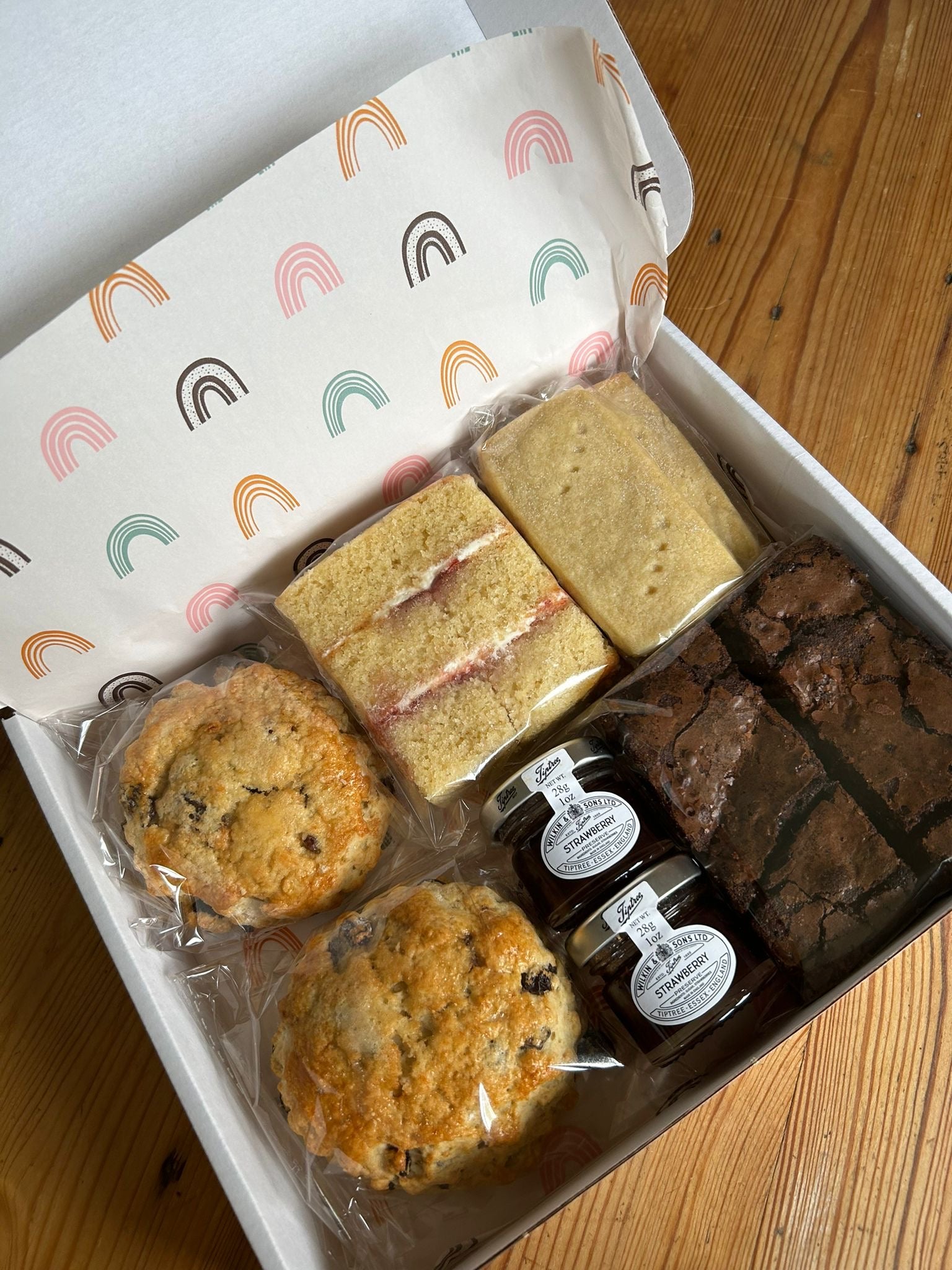 The Afternoon Tea box – Becs Cake Creations